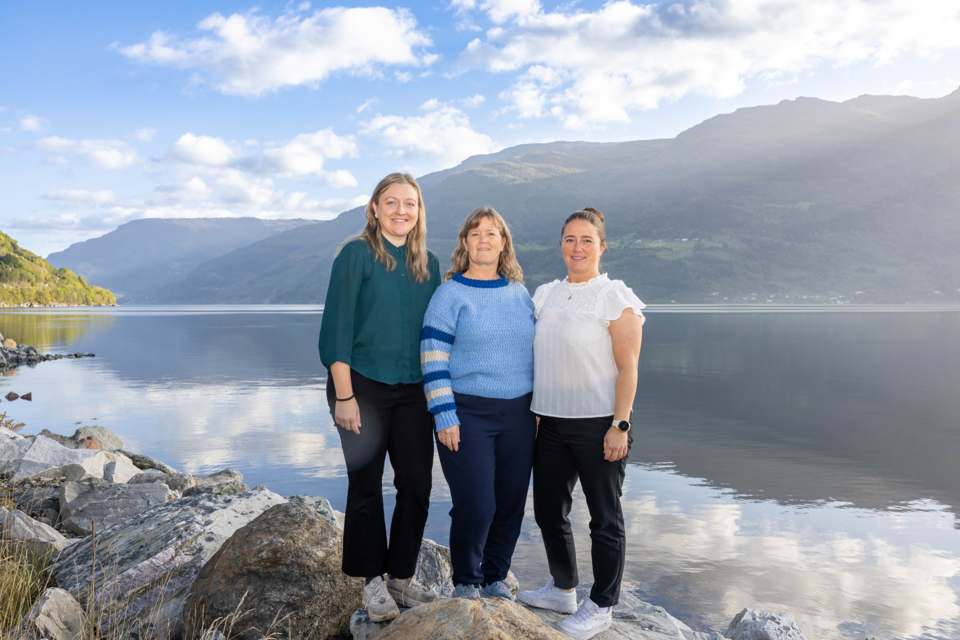 Gruppebilde av ALMA Rekneskap AS - din lokale rekneskapsførar i Hardanger